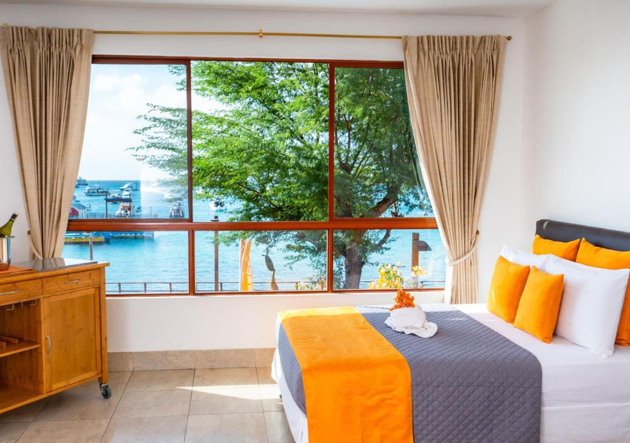 La Zayapa Hotel Puerto Baquerizo Moreno Bagian luar foto